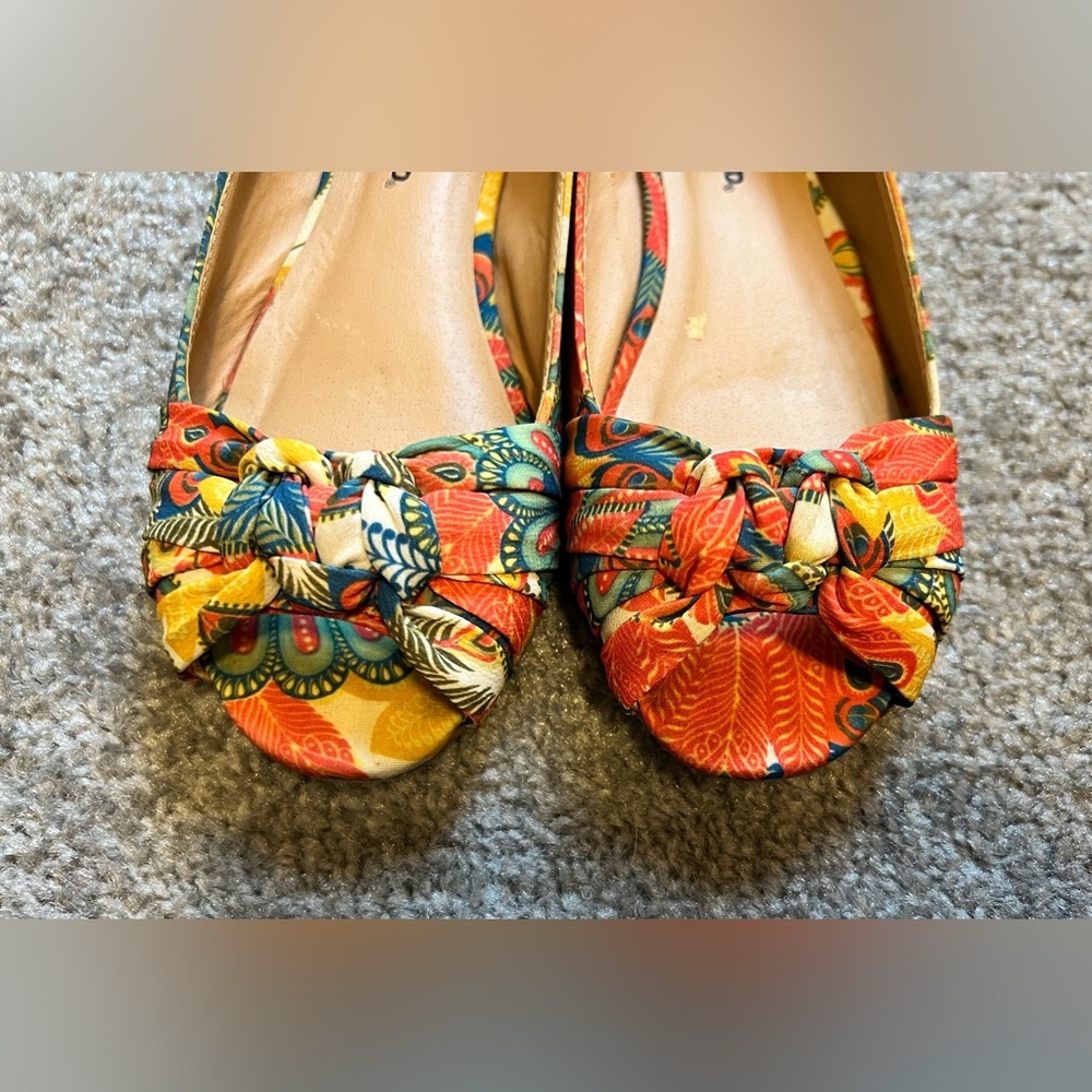 Colorful Women's Peep Toe Flats - Picture 5 of 9